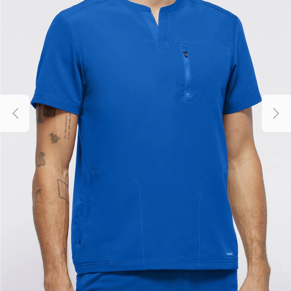 Men scrub top size xxl